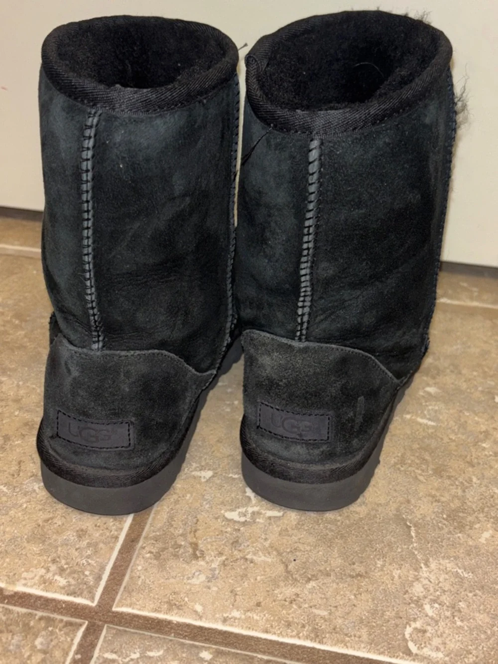 UGG Black Suede Short Winter Boots 7 classic style